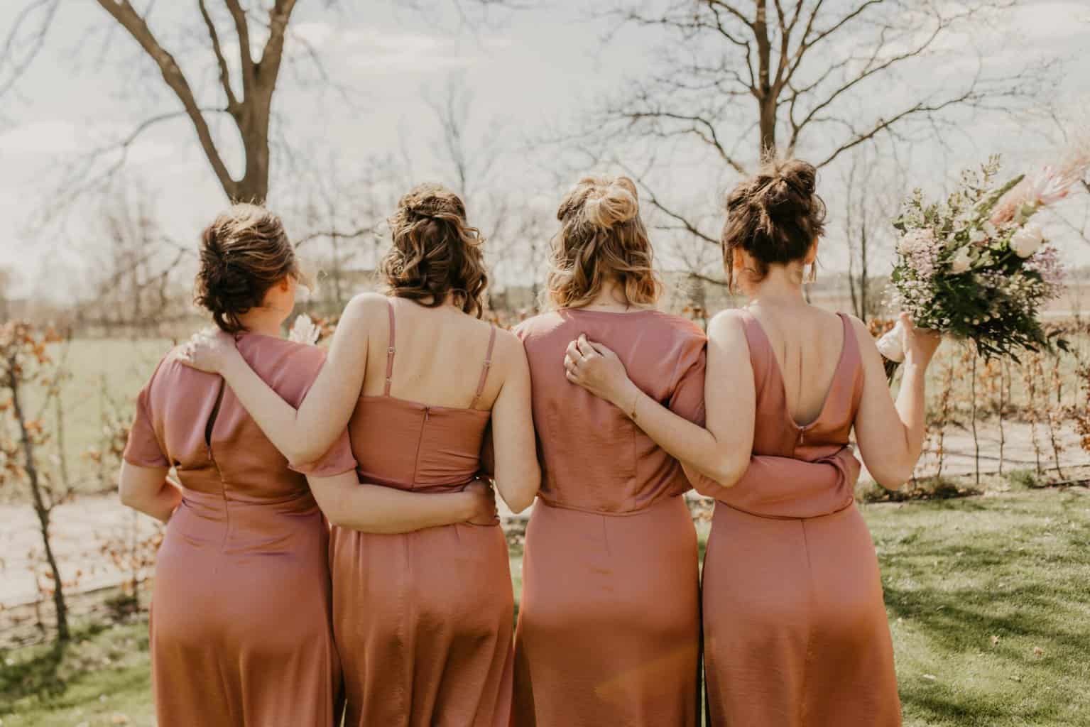 jurken bruidsmeisjes achterkant