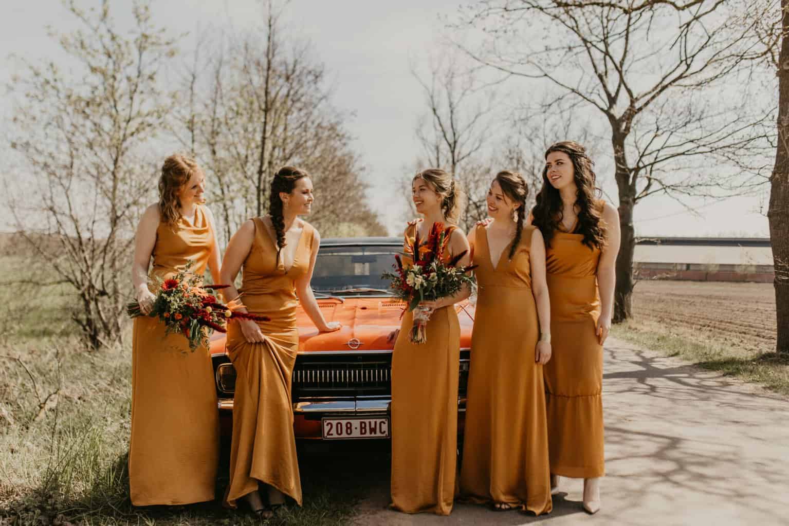 oranje jurken voor bruidsmeisjes